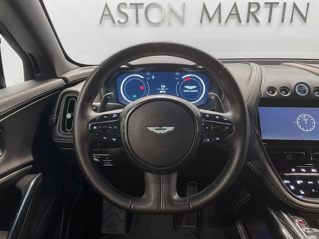 Aston Martin DBX