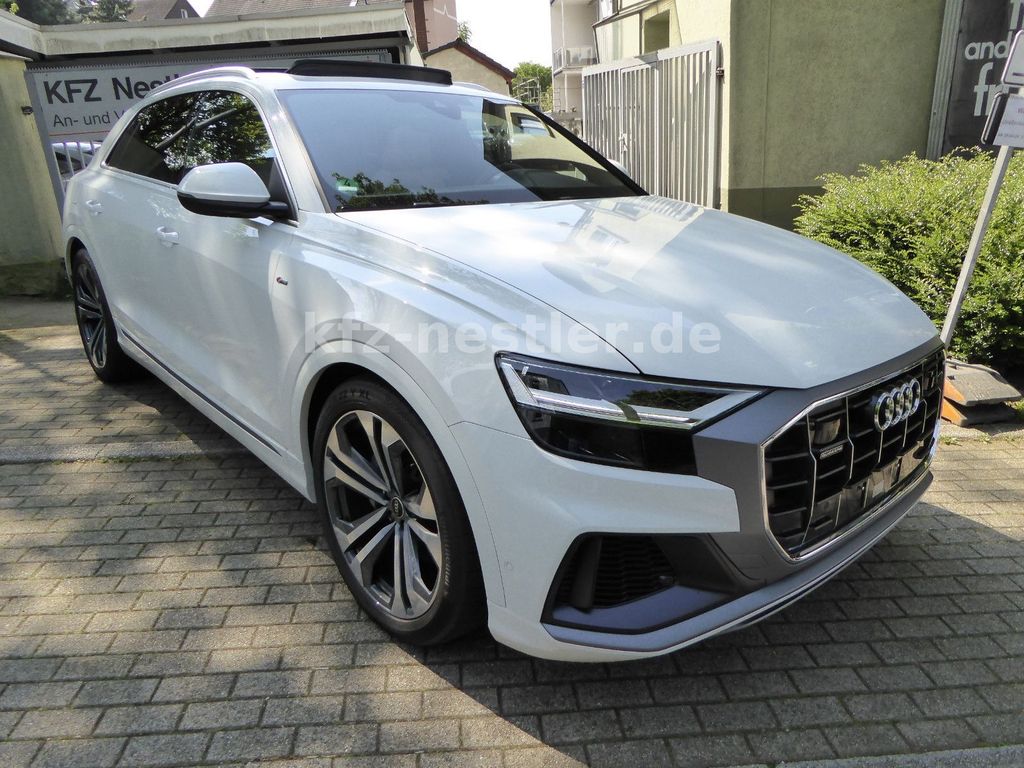 Audi Q8 55 TFSI S Line