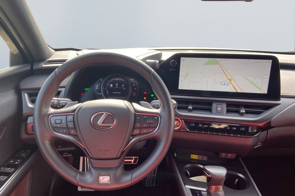 Lexus UX 250h F SPORT