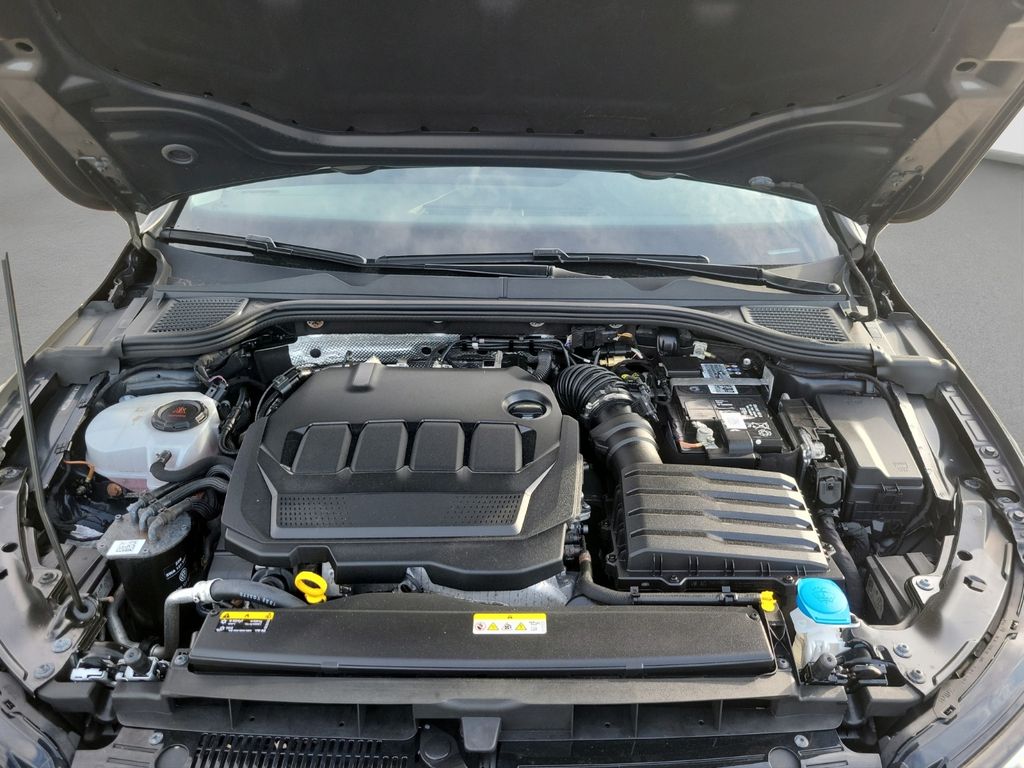 Volkswagen Golf 8 2.0 TDI