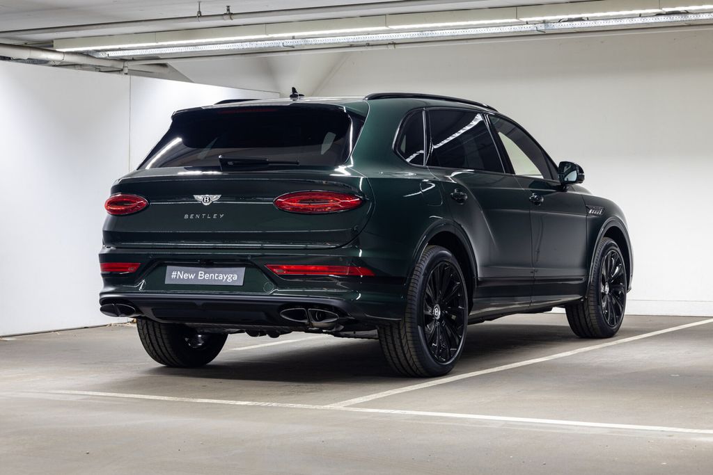 Bentley Bentayga EWB Mulliner