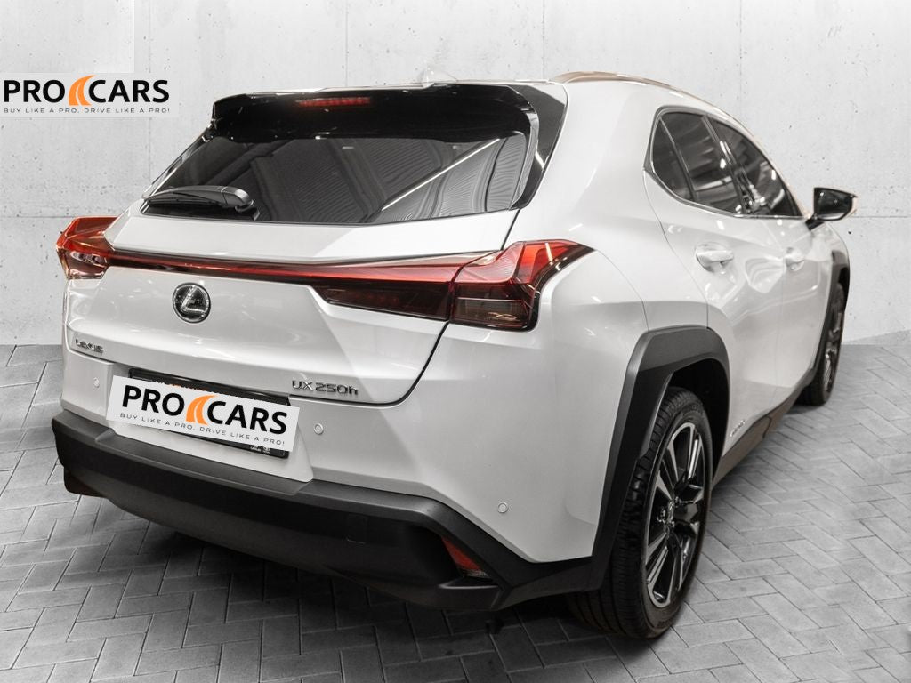 Lexus UX 250h Style Edition