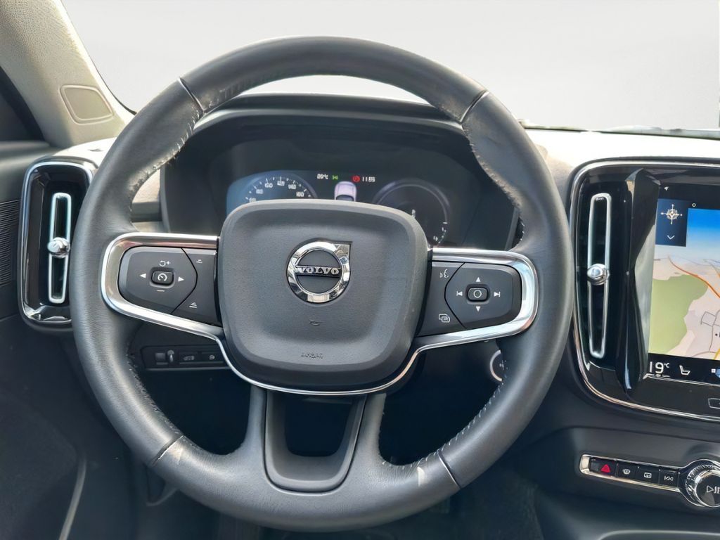 Volvo XC40 R-Design Expression Recharge T5