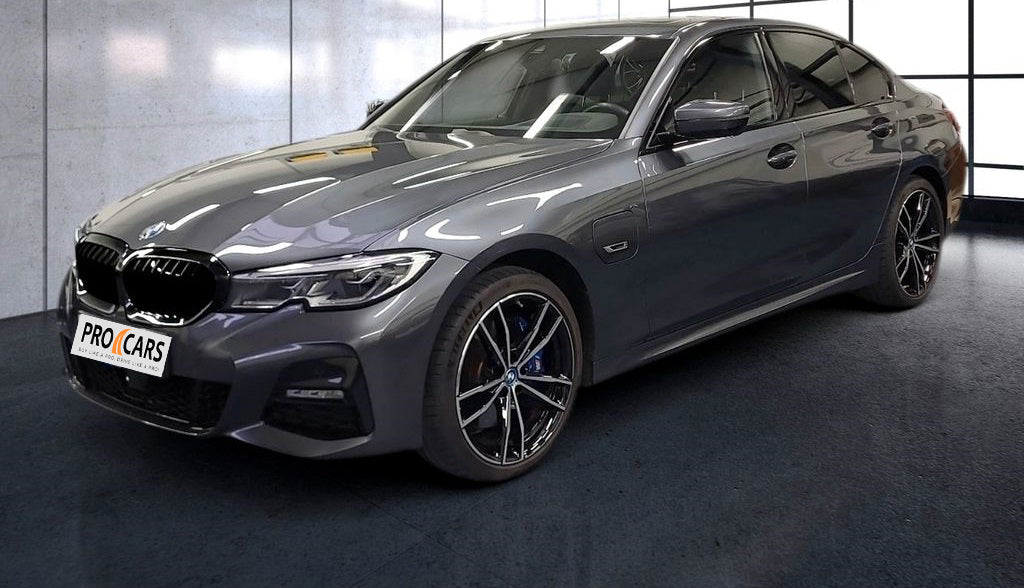 BMW 330e xDrive M Sport