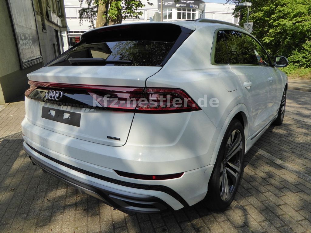 Audi Q8 55 TFSI S Line