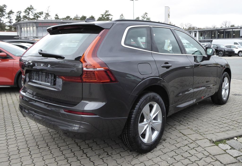 Volvo XC60 B4 Momentum Pro 2WD