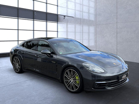 Porsche Panamera 4 E-Hybrid