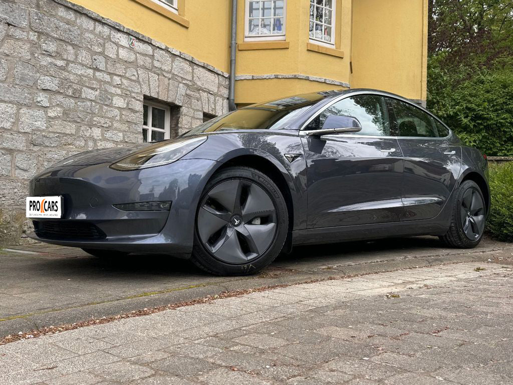 Tesla Model 3 Long Range Dual AWD