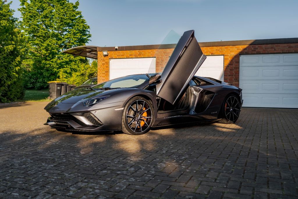 Lamborghini Aventador S