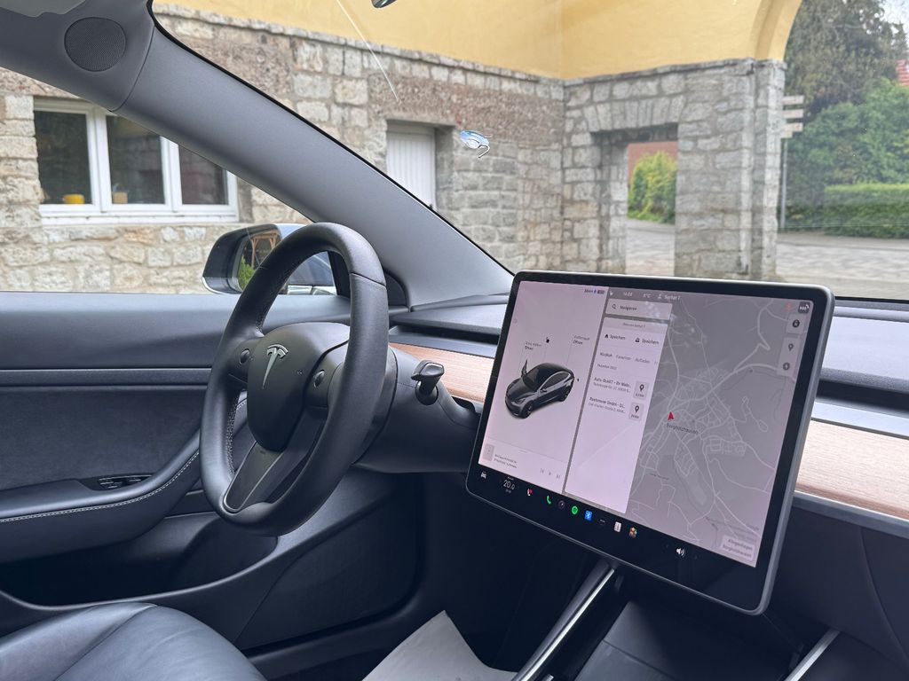 Tesla Model 3 Long Range Dual AWD