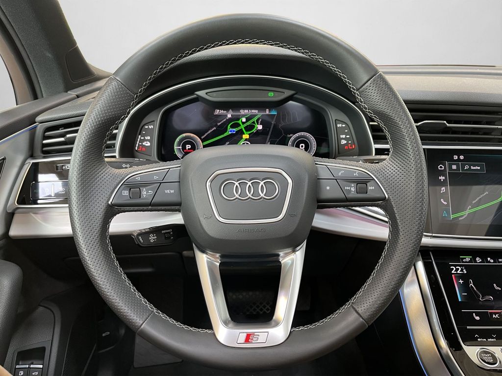 Audi Q7 SUV S-line 55 TFSIe Quattro