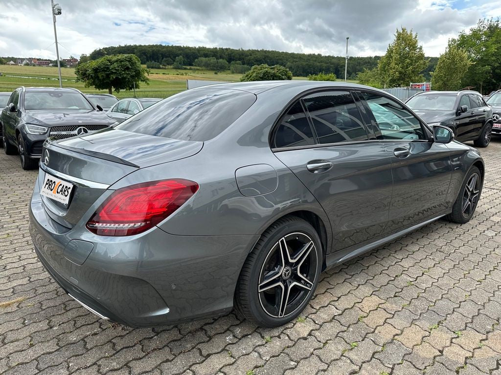 Mercedes-Benz C 300e AMG