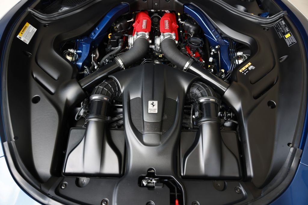 Ferrari Roma V8