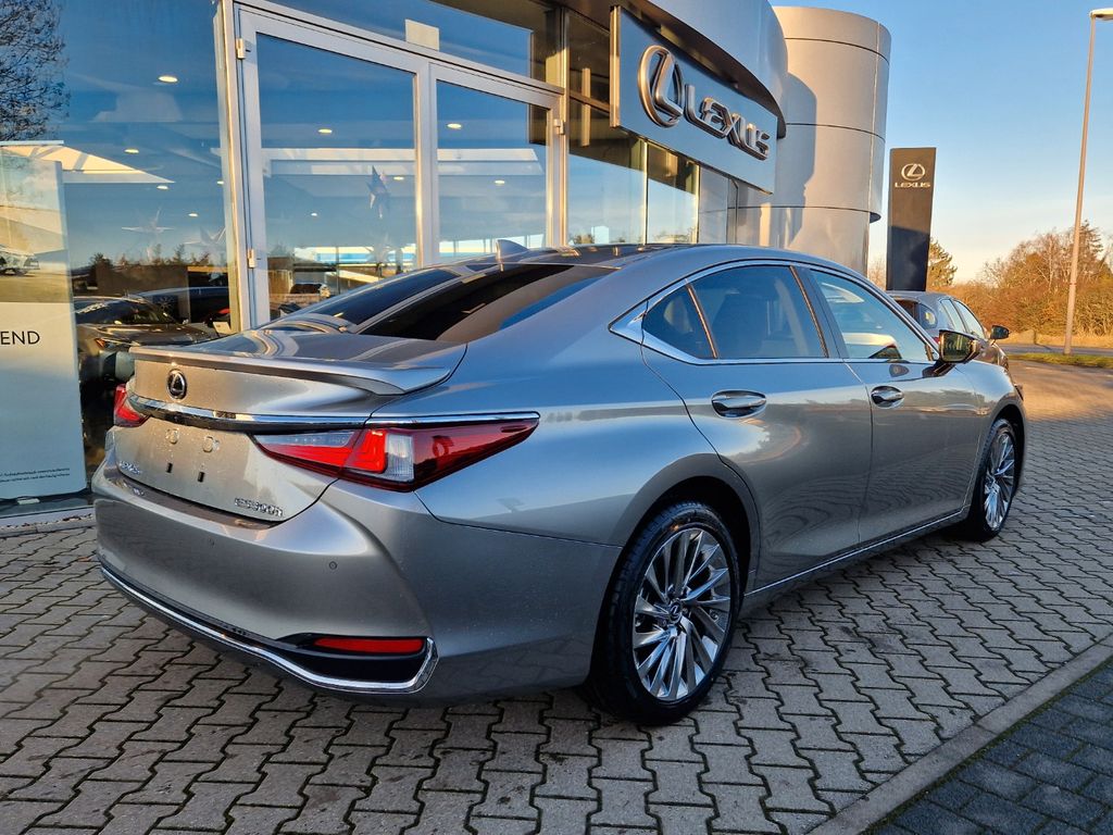 Lexus ES 300h Luxury Line