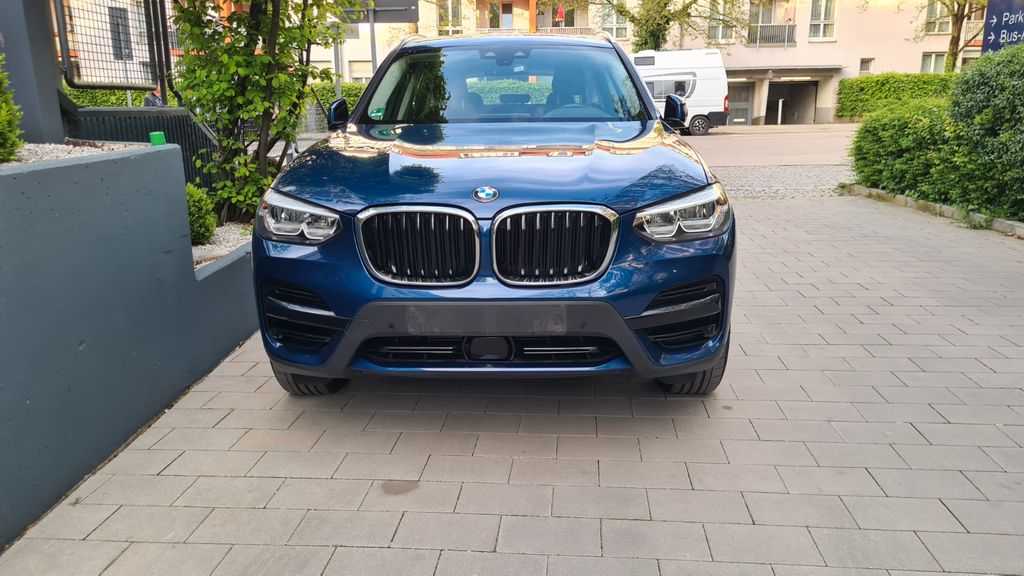 BMW X3 xDrive 30e Advantage