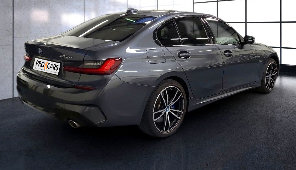 BMW 330e xDrive M Sport