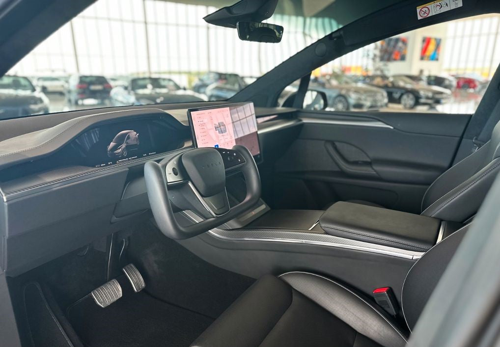 Tesla Model X Plaid