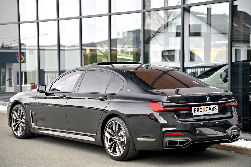 BMW 760Li xDrive Executive Lounge