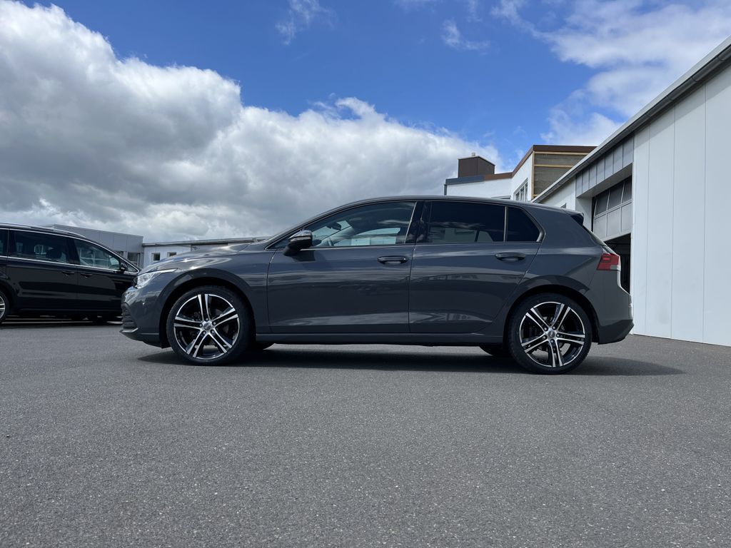 Volkswagen Golf 2.0 TDI DSG Life R-Line