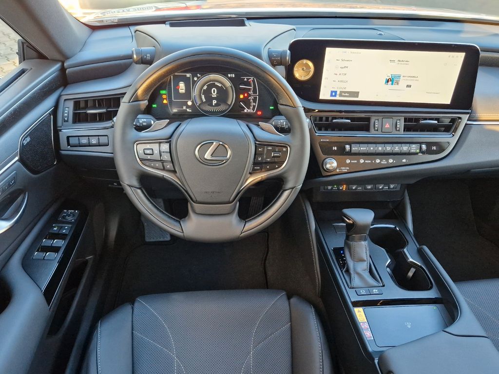 Lexus ES 300h Luxury Line