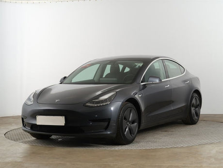 Tesla Model 3 Std Range Plus