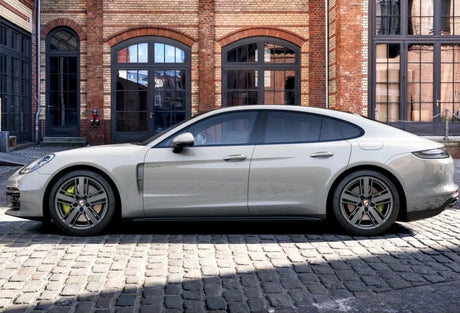 Porsche Panamera 4 E-Hybrid Platinum Edition